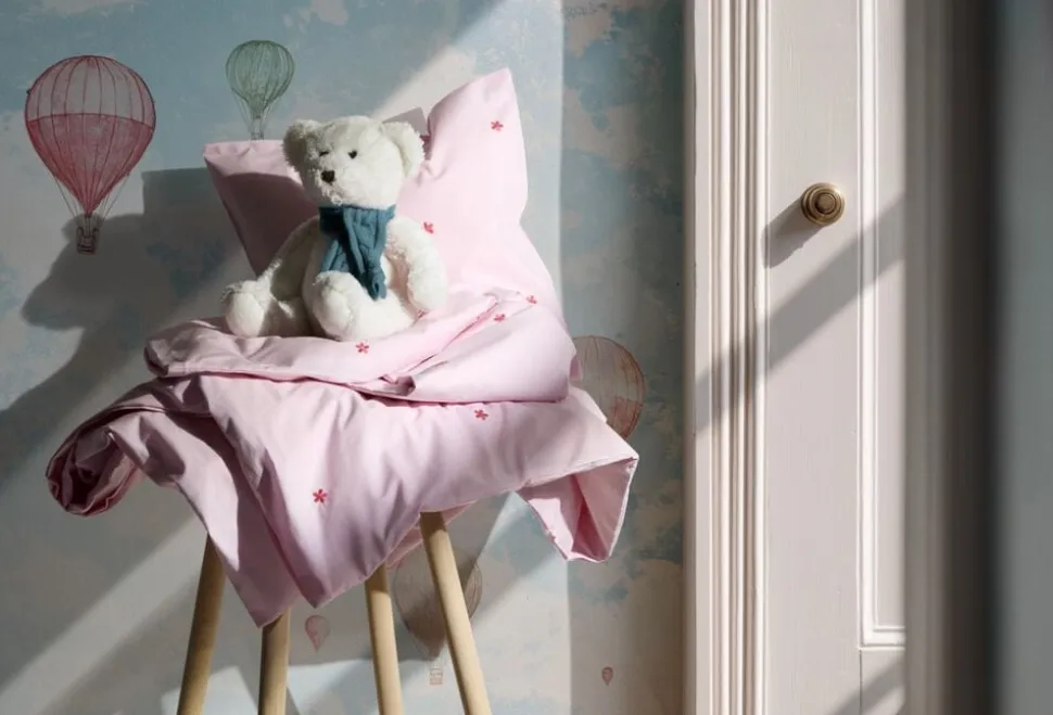 Daisy Sengetøj Baby 70x100 cm pink/rød