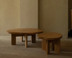 Farmhouse Coffee Table | Natural Oak | Pond