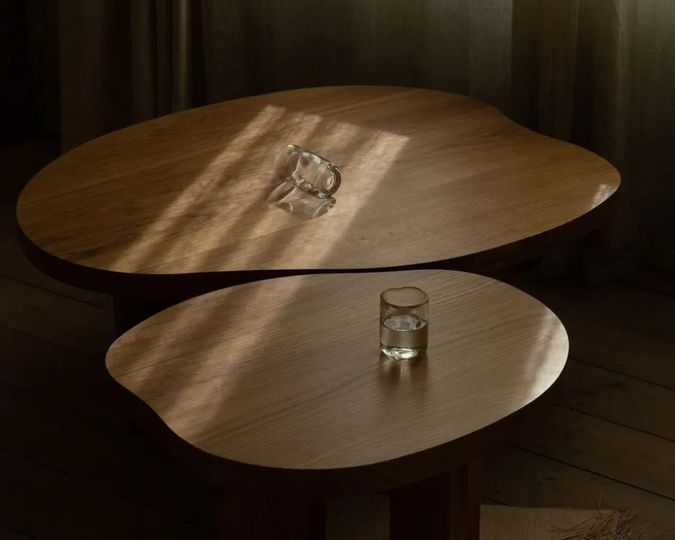 Farmhouse Coffee Table | Natural Oak | Pond