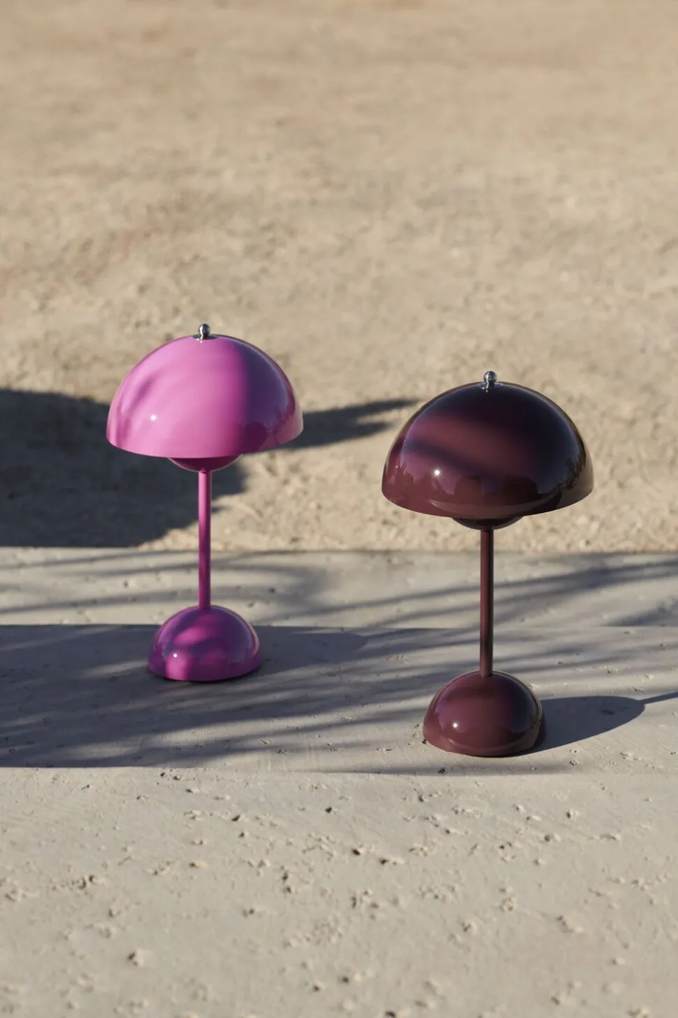 Flowerpot Portable Lamp VP9, Magnetic Charger