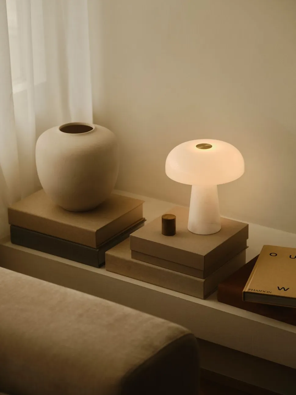 GLOSSY MINI TABLE E14 G45 WHITE