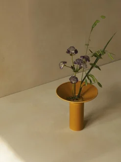 Hana Vase, H14,5, Ochre