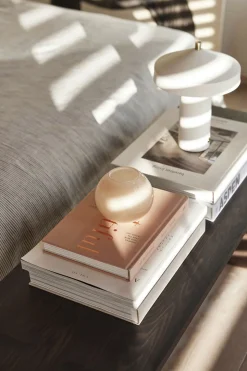 Hatto Portable Table Lamp