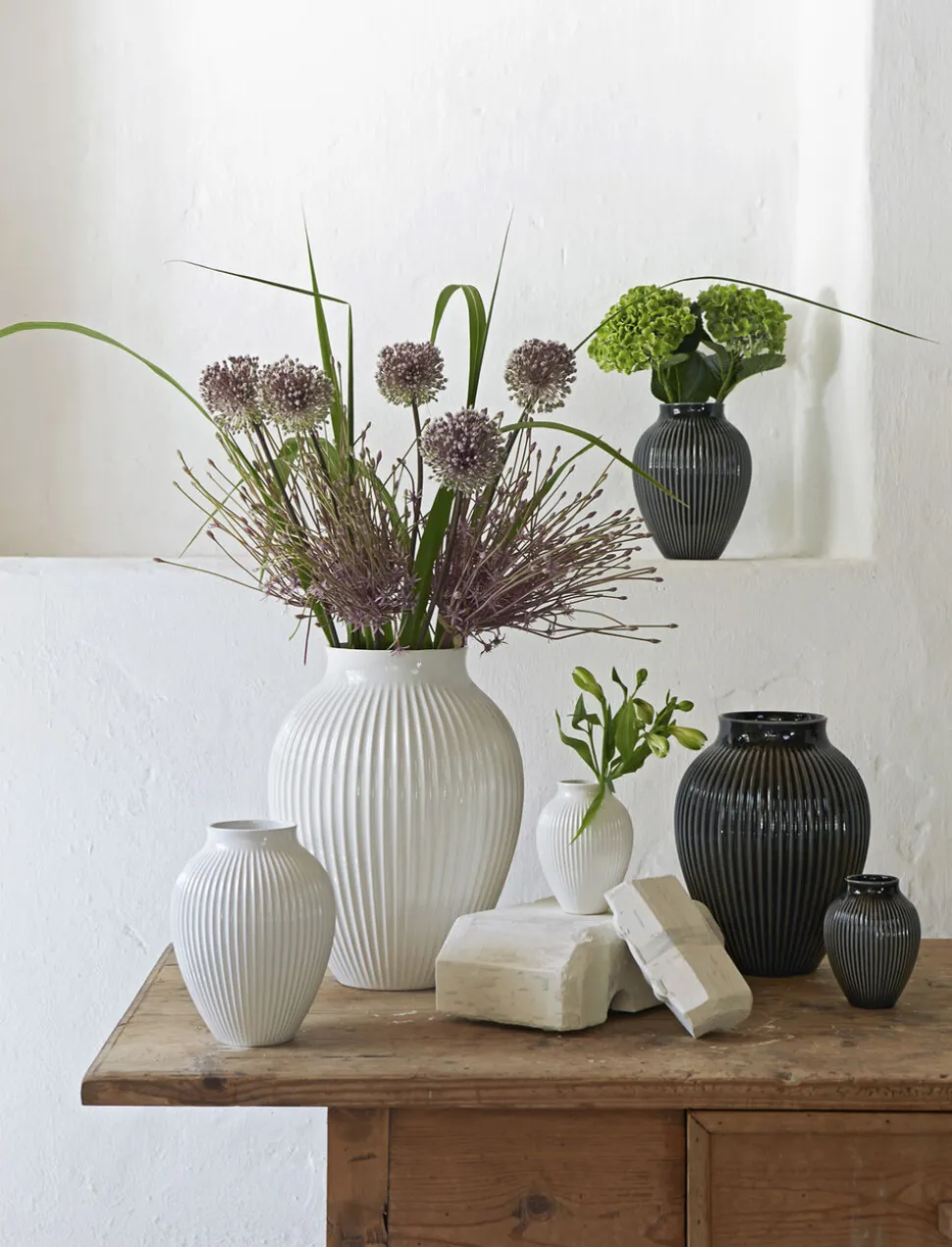 Knabstrup, vase, riller sort, 12,5 cm