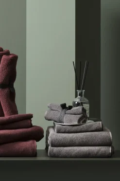 Lina Bath Towel