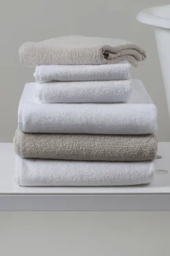 Lina Towel