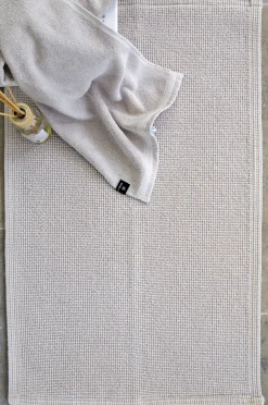 Love Bath Mat
