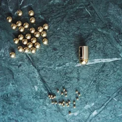 MOLEKYL 1 Brass