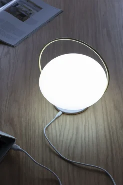 Orbit portable lamp