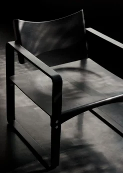 Series 270 F Armchair