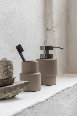 SHADES toothbrush holder