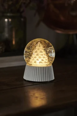 Snow Globe Cilja