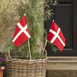 Stofflag på pind 3 stk hurraflag