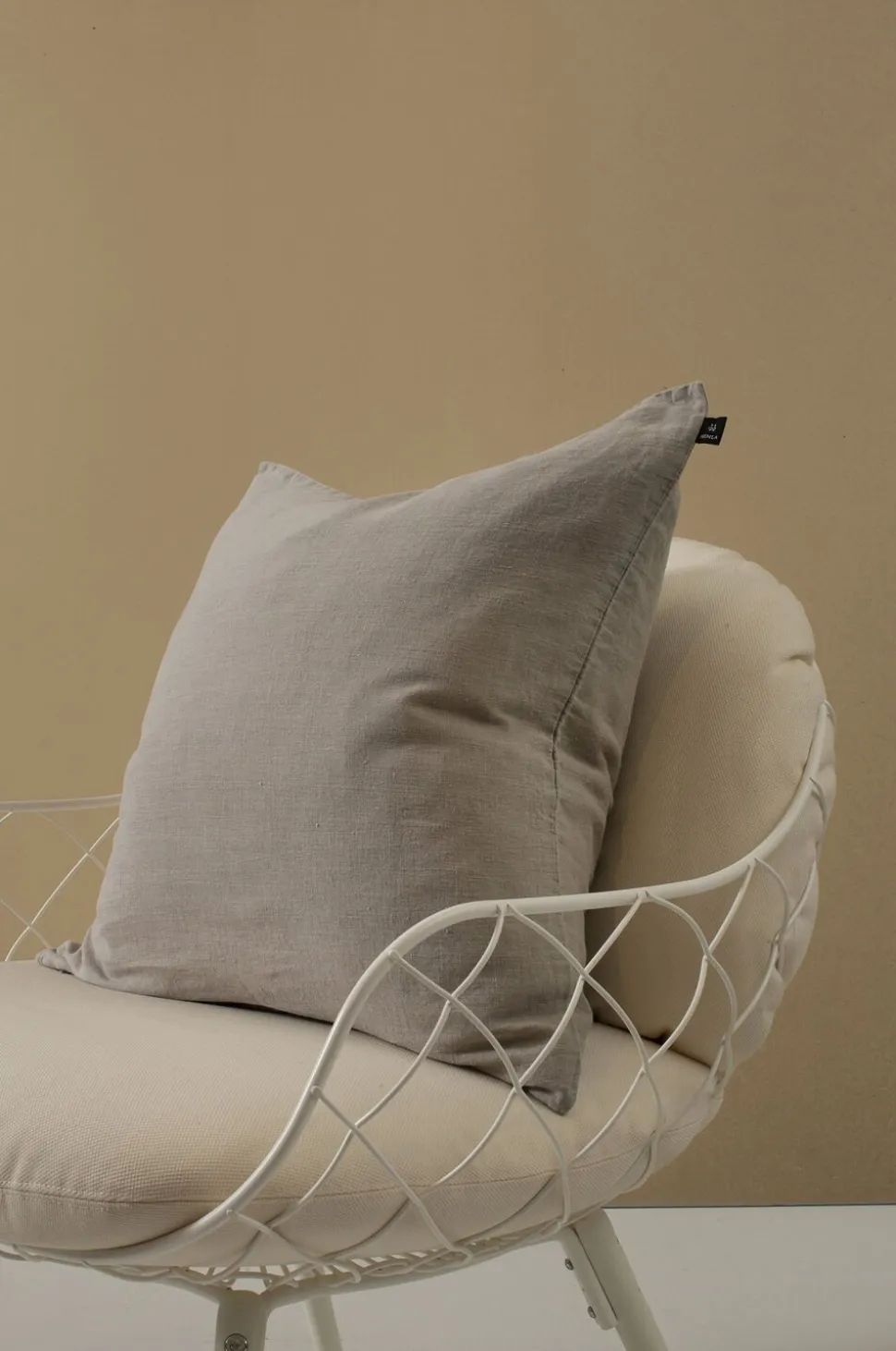 Sunshine Cushion with zip
