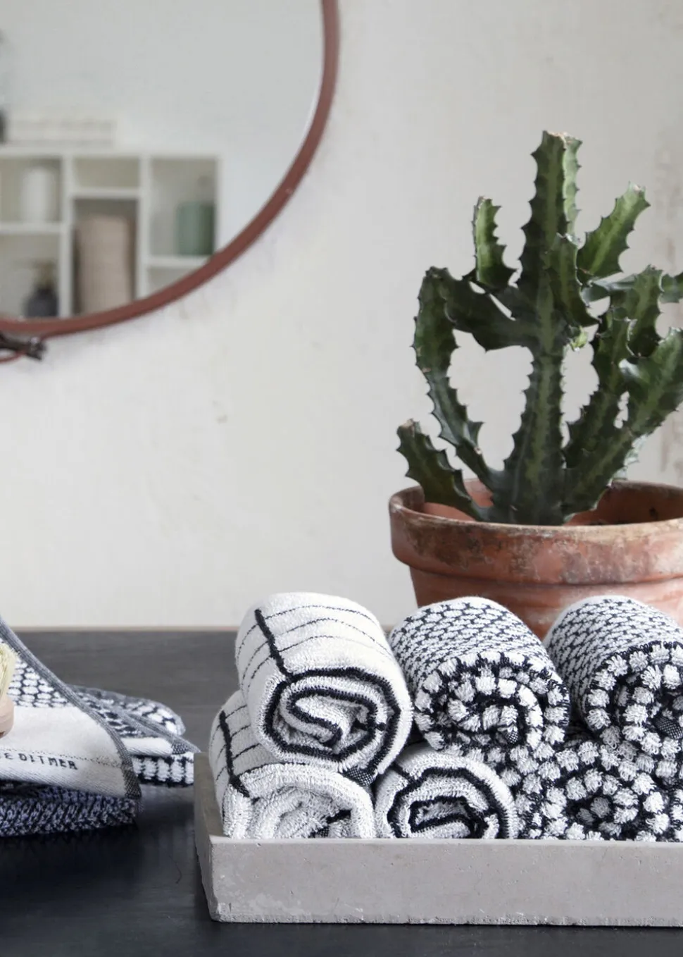 TILE STONE fingertip towel