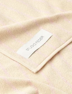 UNA TOWEL