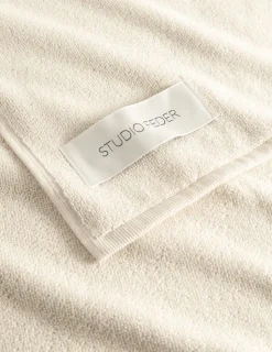 UNA TOWEL